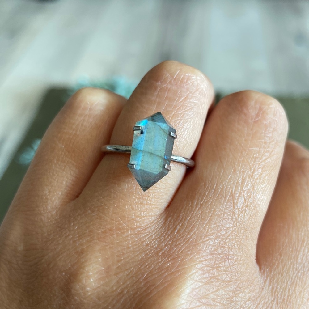 Labradorite ring
